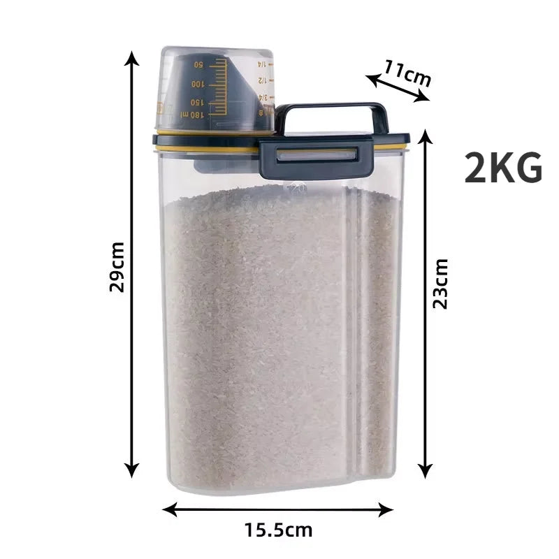 1.5kg/2kg Moisture-Proof Dog & Cat Food Pail with Measuring Cup (Plastic, BPA-Free) – Universal Pet Food Storage Solution