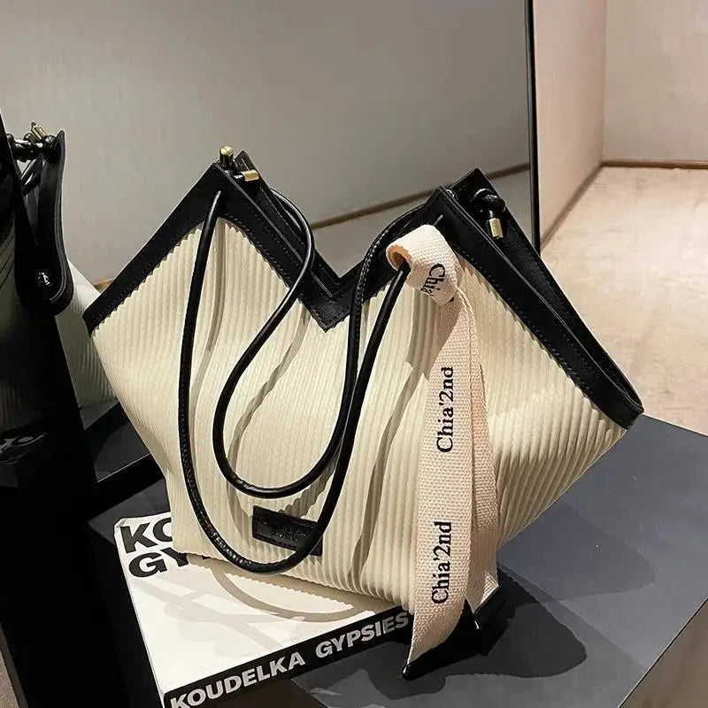 Korean Style Large Tote Bag – Fashionable PU Canvas Shoulder Bag for Women | Spacious Commuter Student Tote with Zipper Closure