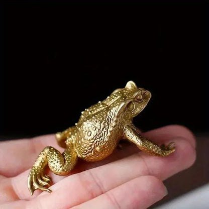 Brass fortune toad figurine money frog decor