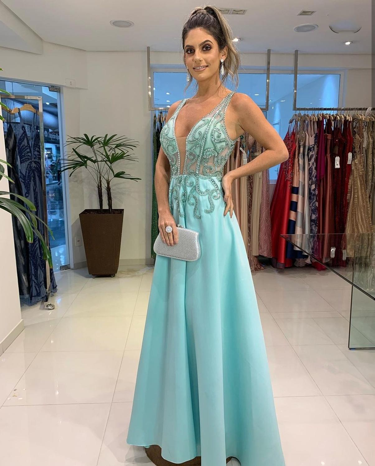 Evening Dress Mint Green Crystal Beaded Spaghetti Strap A Line Satin Backless Sleeveless Gown