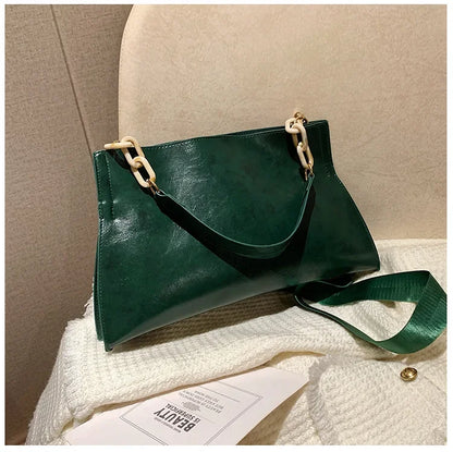 2025 New Design PU Leather Women Shoulder Bag – Soft Synthetic Leather Crossbody Handbag with Chain Decor, Large Capacity Underarm Tote Purse