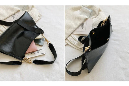 2025 New Design PU Leather Women Shoulder Bag – Soft Synthetic Leather Crossbody Handbag with Chain Decor, Large Capacity Underarm Tote Purse