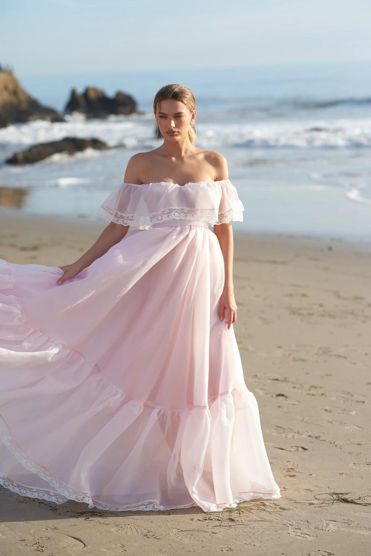 Baby Pink Tulle Lace Prom Dresses Tiered Off The Shoulder Evening Party Gowns