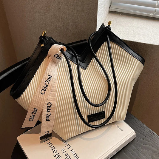 Korean Style Large Tote Bag – Fashionable PU Canvas Shoulder Bag for Women | Spacious Commuter Student Tote with Zipper Closure